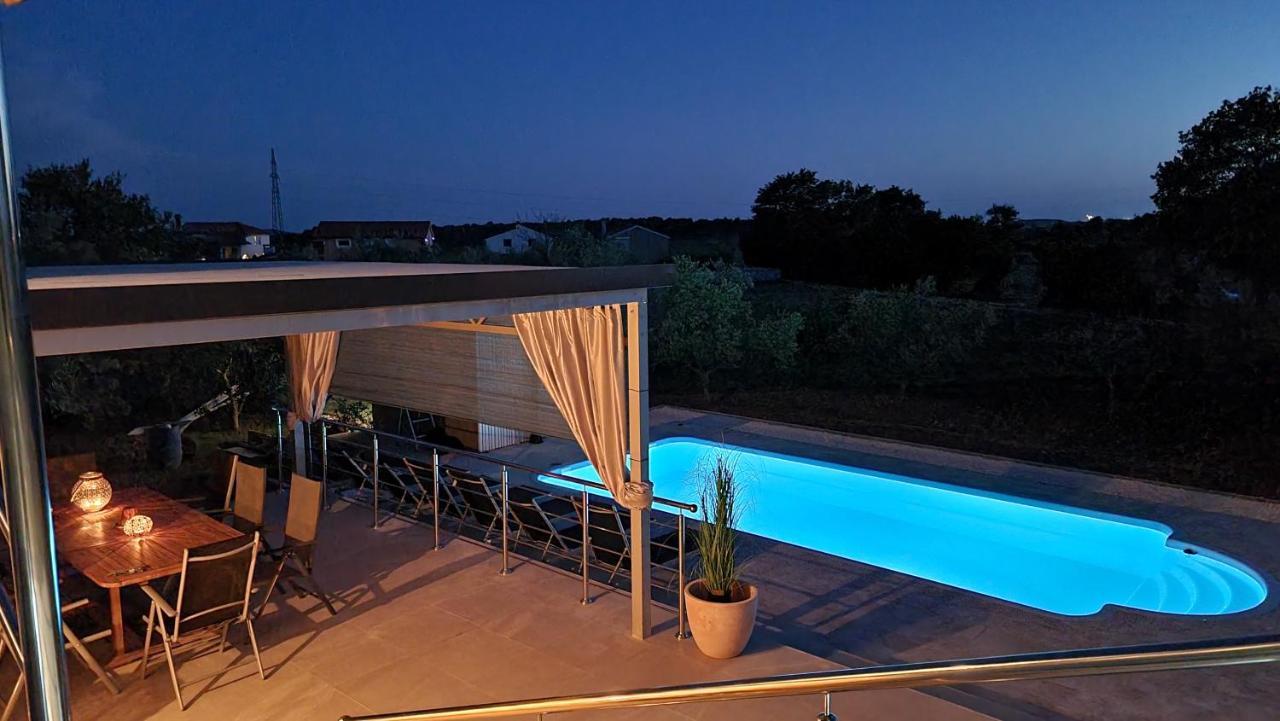 Naturia Holiday House Медулин Екстериор снимка