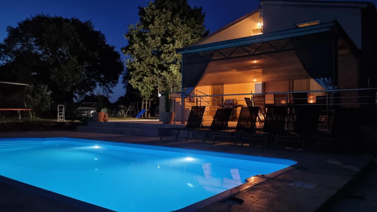 Naturia Holiday House Медулин Екстериор снимка