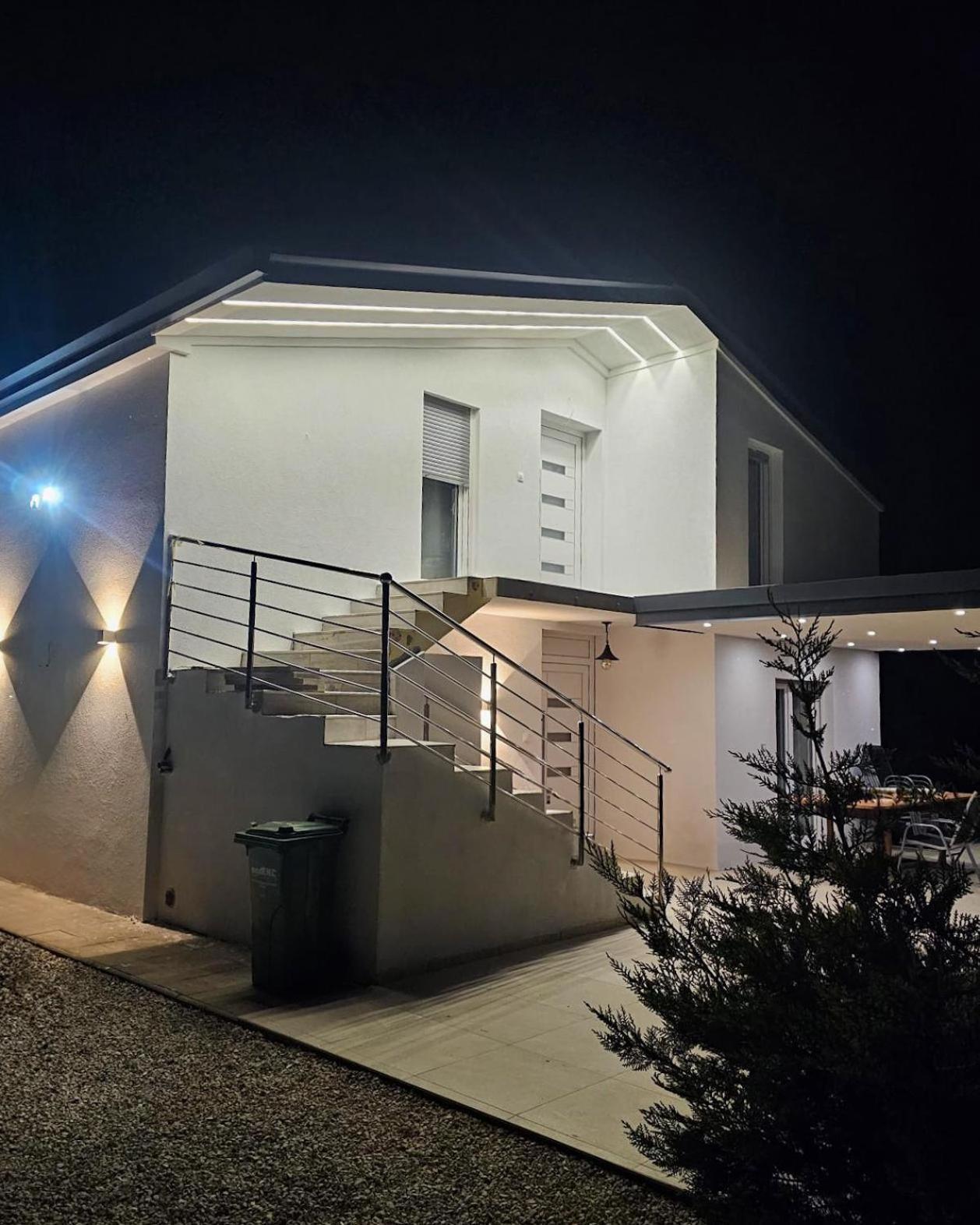 Naturia Holiday House Медулин Екстериор снимка